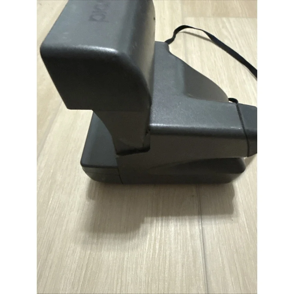 Polaroid OneStep Closeup Instant Camera for 600 Film Close-Up Preowned